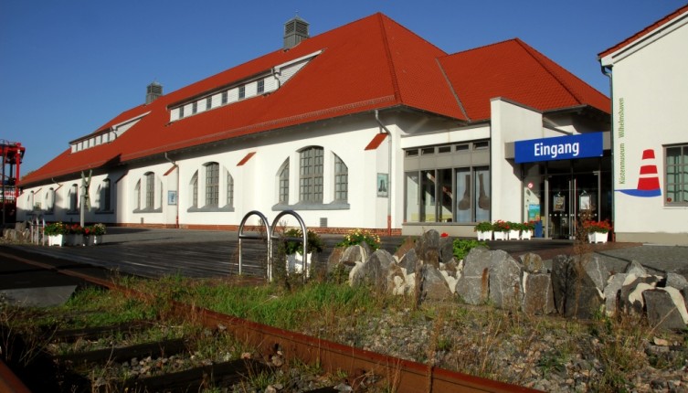 (c)Lübbe